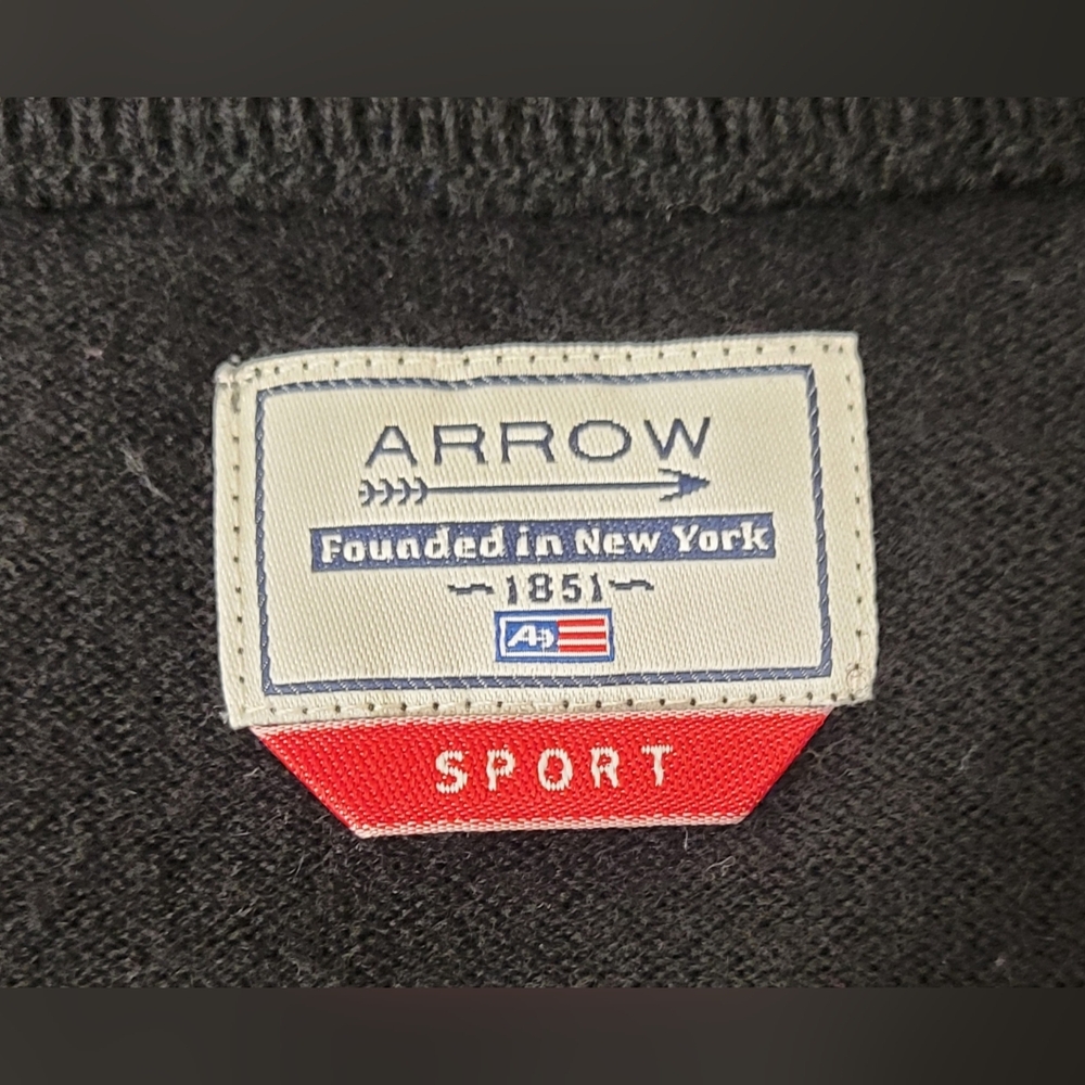 Arrow Sport V neck pullover sweater - Picture 3 of 5